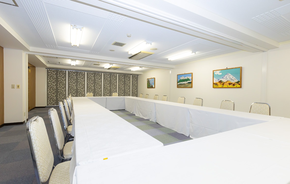 ［ 西館 3F ］ 会議室