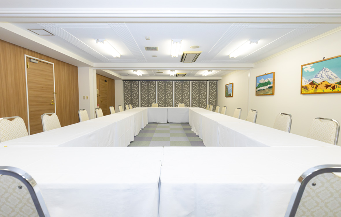 ［ 西館 3F ］ 会議室